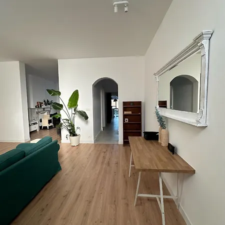 Ladar House Frasnes-lez-Gosselies