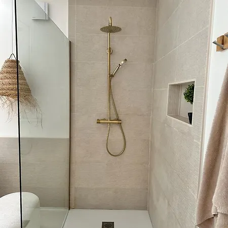 Ladar House منزل للإقامة *