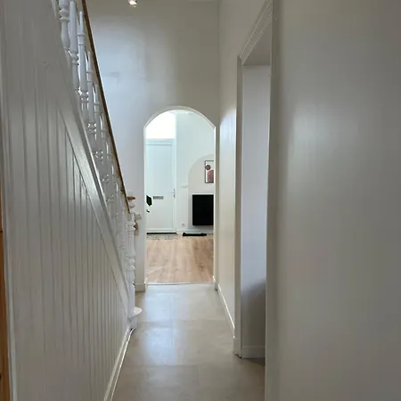 Ladar House Frasnes-lez-Gosselies